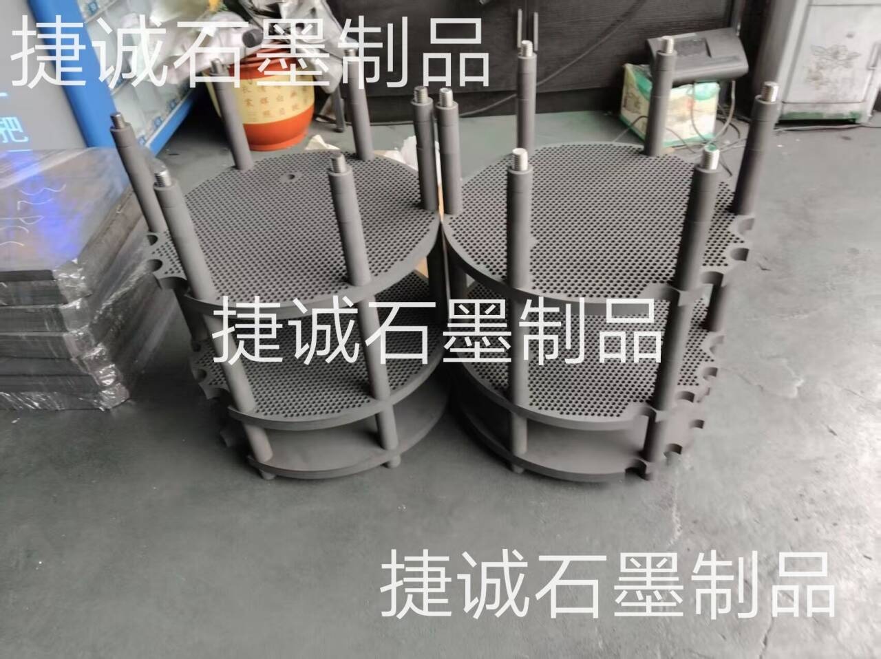 高純度石墨燒結(jié)盤，石墨盤，高純石墨盤，石墨盤加工，推板爐石墨盤，鐘罩爐石墨盤，石墨盤加工廠，石墨盤生產(chǎn)廠家