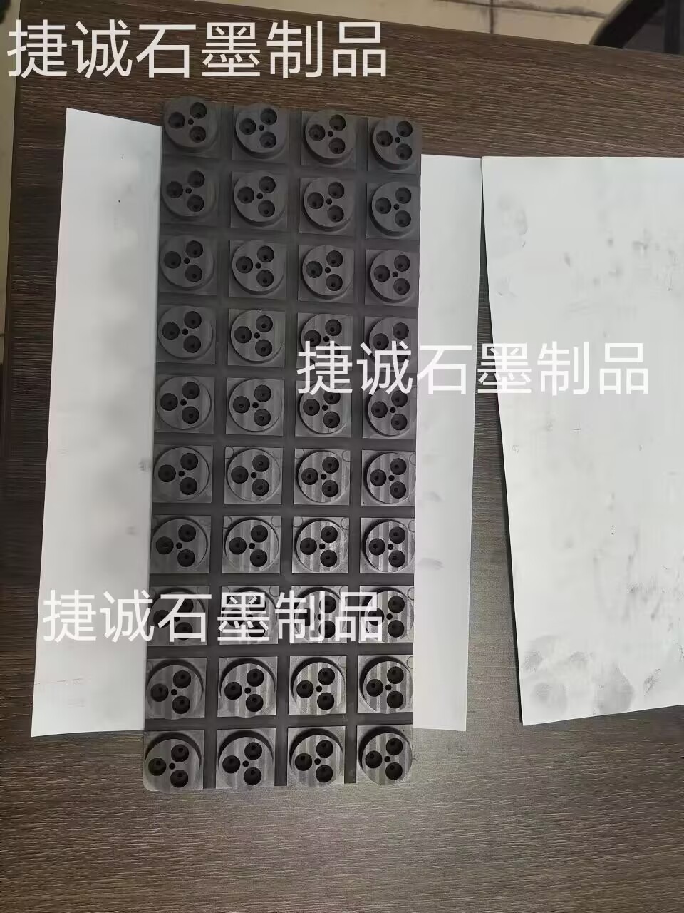 石墨燒結(jié)治具，燒結(jié)石墨模具，電子燒結(jié)石墨模具，石墨模具，高純石墨模具，石墨治具，精密石墨治具，石墨模具加工，石墨模具加工廠(chǎng)，石墨模具生產(chǎn)廠(chǎng)家